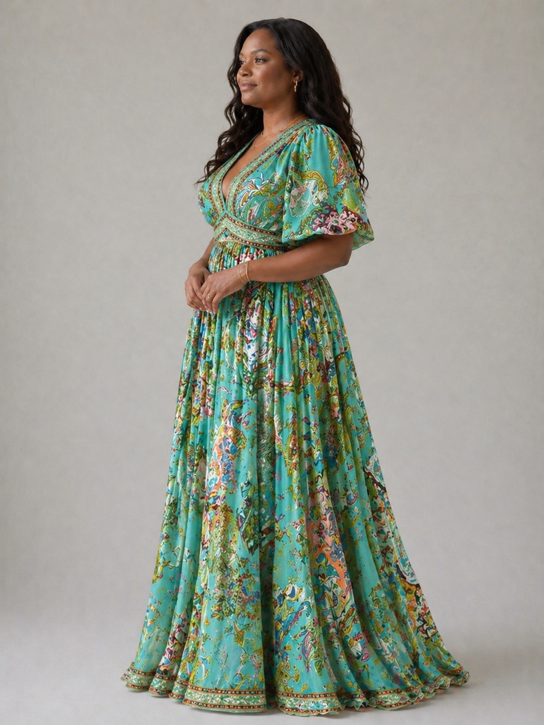 Luna | Airy maxi dress with puff sleeves and V-neck