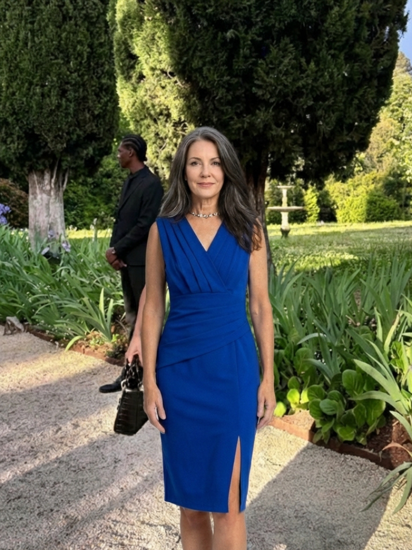 Vanessa | Women's Sleeveless V-Neck Knee-Length Dress